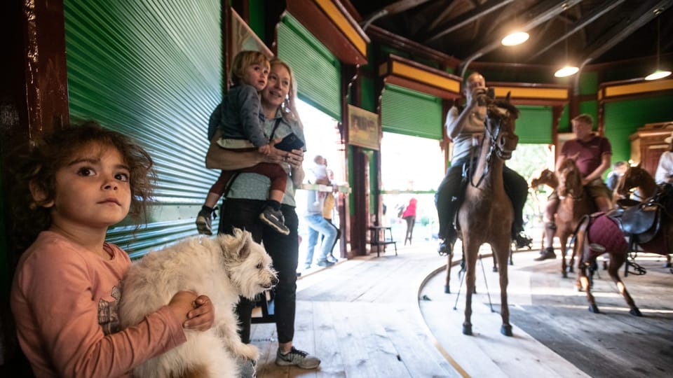 Le carrousel de Letná après la rénovation | Photo: René Volfík, iROZHLAS.cz Le carrousel de Letná après la rénovation | Photo: René Volfík, iROZHLAS.cz