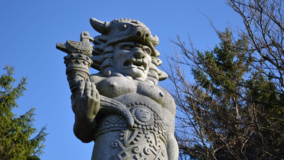 La statue de Radegast sur le mont Radhošť à Beskydy | Photo: František Tichý, ČRo La statue de Radegast sur le mont Radhošť à Beskydy | Photo: František Tichý, ČRo