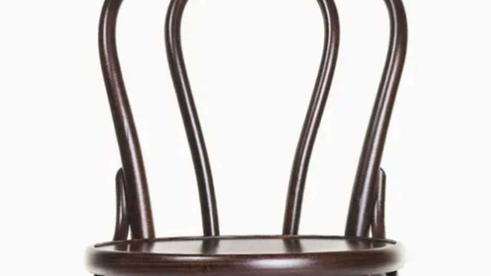 La chaise n° 18 | Photo: TON design La chaise n° 18 | Photo: TON design