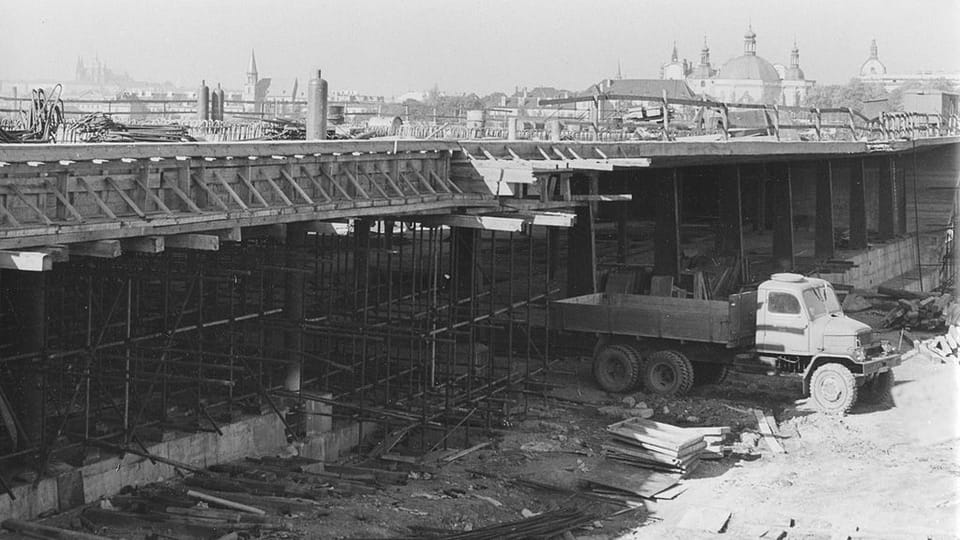 La construction du pont de Nusle | Photo: Archives de DPP La construction du pont de Nusle | Photo: Archives de DPP