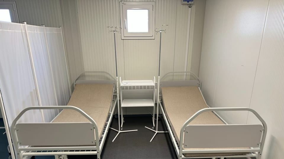 Un bâtiment équipé d’un laboratoire et d’une petite salle d’opération | Photo: Martin Dorazín, ČRo Un bâtiment équipé d’un laboratoire et d’une petite salle d’opération | Photo: Martin Dorazín, ČRo