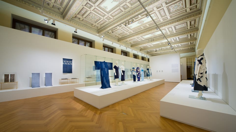 Exposition 'Fashion in Blue' | Photo: Ondřej Kocourek, Musée des arts décoratifs de Prague Exposition 'Fashion in Blue' | Photo: Ondřej Kocourek, Musée des arts décoratifs de Prague
