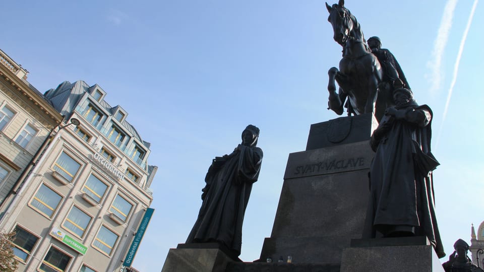 Monument en l’honneur de saint Venceslas sur la place Venceslas, par Josef Václav Myslbek | Photo: Barbora Němcová, Radio Prague Int. Monument en l’honneur de saint Venceslas sur la place Venceslas, par Josef Václav Myslbek | Photo: Barbora Němcová, Radio Prague Int.