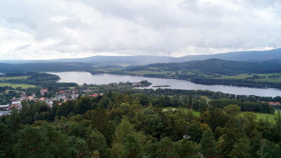 Lipno vue de la tour d’observation Dobrá voda | Photo: Miloš Turek, Radio Prague Int. Lipno vue de la tour d’observation Dobrá voda | Photo: Miloš Turek, Radio Prague Int.