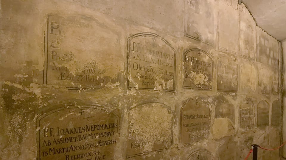 Les catacombes sous l’église de l’Enfant Jésus | Photo: Alexis Rosenzweig, Radio Prague Int. Les catacombes sous l’église de l’Enfant Jésus | Photo: Alexis Rosenzweig, Radio Prague Int.