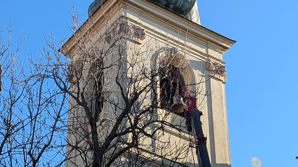 La cloche 'Liberty Bell' a été installée dans la tour de l’église Saint-Sauveur | Photo: Magdalena Hrozínková, Radio Prague Int. La cloche 'Liberty Bell' a été installée dans la tour de l’église Saint-Sauveur | Photo: Magdalena Hrozínková, Radio Prague Int.