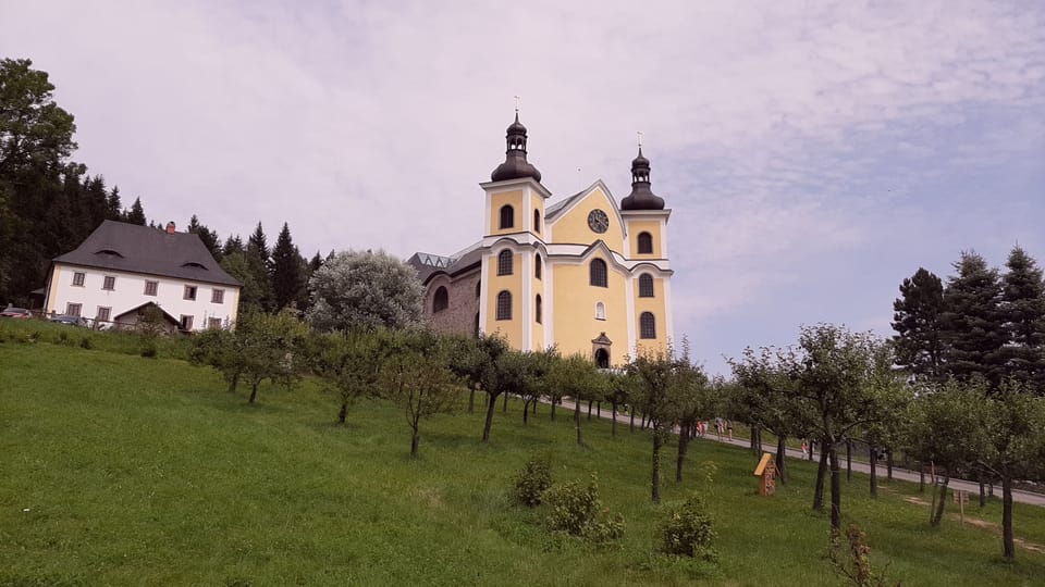 L'église en pierre de l'Assomption de la Vierge Marie, photo: Lenka Žižková L'église en pierre de l'Assomption de la Vierge Marie, photo: Lenka Žižková