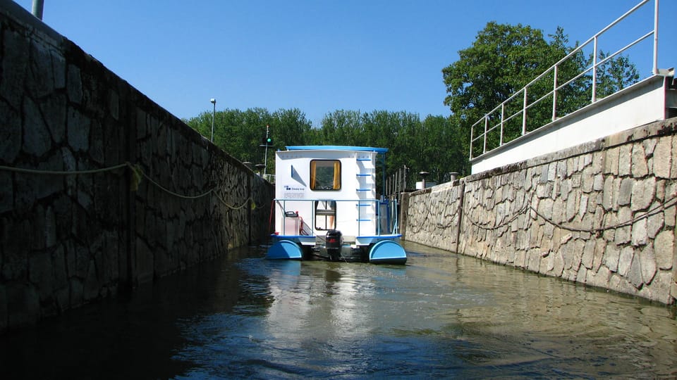 Le canal Baťa, photo: Štěpánka Budková Le canal Baťa, photo: Štěpánka Budková