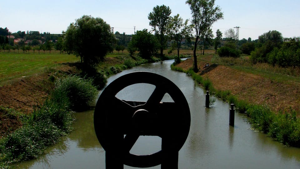 Le canal Baťa | Photo: Štěpánka Budková, Radio Prague Int. Le canal Baťa | Photo: Štěpánka Budková, Radio Prague Int.