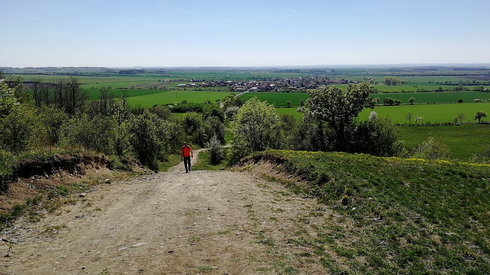 Le chemin sur le mont Říp, photo: Štěpánka Budková Le chemin sur le mont Říp, photo: Štěpánka Budková