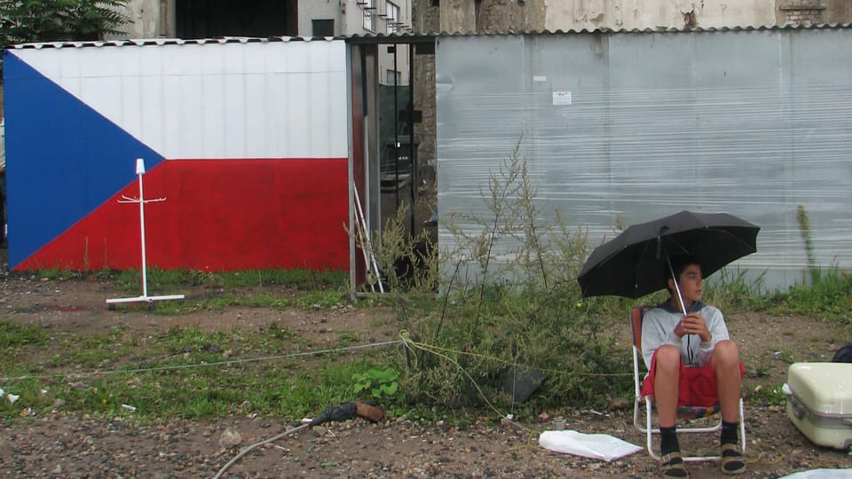 Le marché aux puces dans l'ancien site de l'usine Kolben | Photo: Radio Prague Int.