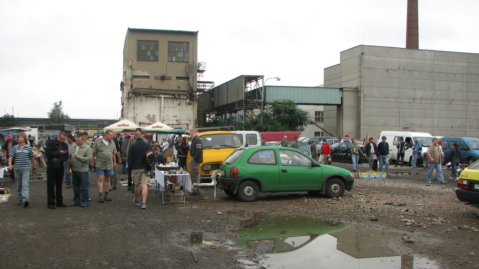 Le marché aux puces dans l'ancien site de l'usine Kolben | Photo: Radio Prague Int.