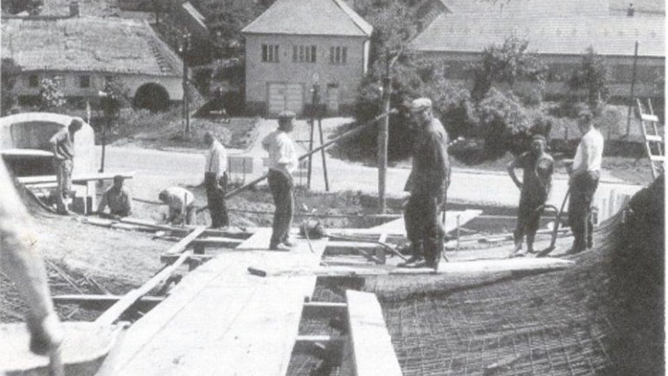 Construction de l'église Saint-Joseph à Senetářov | Photo: Archives de la commune de Senetářov Construction de l'église Saint-Joseph à Senetářov | Photo: Archives de la commune de Senetářov