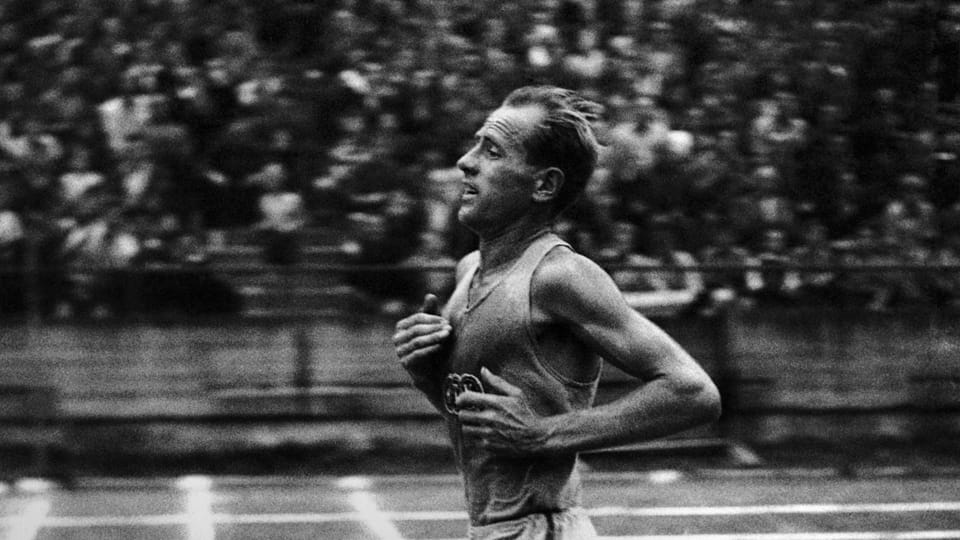 Emil Zátopek, Strahov, 1949 | Photo: Václav Chochola, © Archiv B&M Chochola Emil Zátopek, Strahov, 1949 | Photo: Václav Chochola, © Archiv B&M Chochola