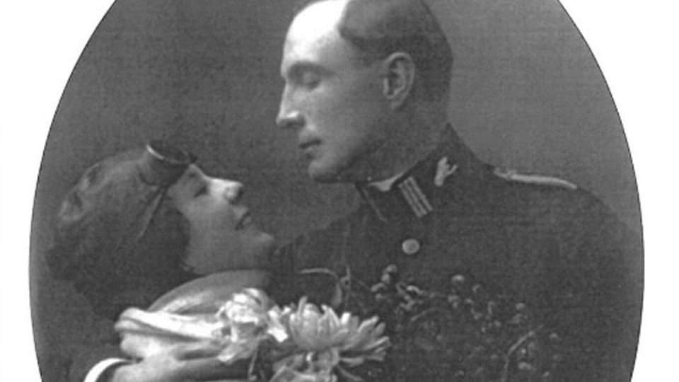 Božena avec son épouse Josef Peterka,  1919 | Photo: Světozor,  1919