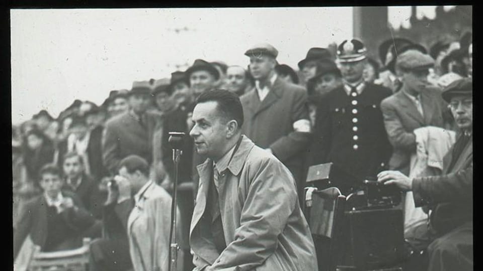 Josef Laufer autour 1935 | Photo: e-Sbírky, Musée national, CC BY 4.0 DEED Josef Laufer autour 1935 | Photo: e-Sbírky, Musée national, CC BY 4.0 DEED