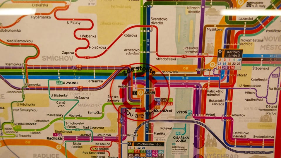 Le plan des stations de métro | Photo: Paul-Henri Perrain, Radio Prague Int. Le plan des stations de métro | Photo: Paul-Henri Perrain, Radio Prague Int.