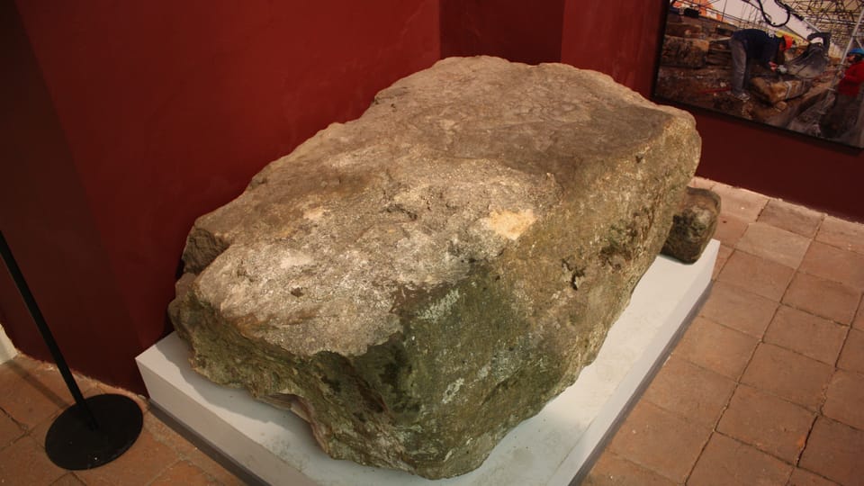 La pierre de taille du Pont de Judith, photo: Štěpánka Budková La pierre de taille du Pont de Judith, photo: Štěpánka Budková