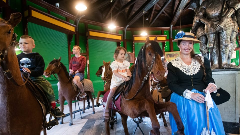 Le carrousel de Letná après la rénovation | Photo: René Volfík, iROZHLAS.cz Le carrousel de Letná après la rénovation | Photo: René Volfík, iROZHLAS.cz