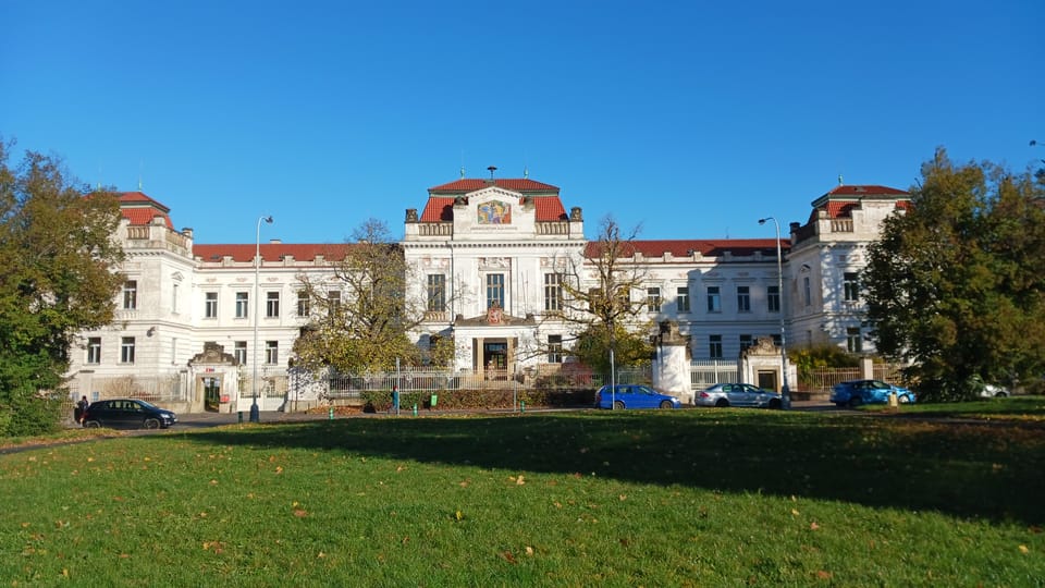 L’hôpital psychiatrique de Bohnice | Photo: Lenka Žižková, Radio Prague Int. L’hôpital psychiatrique de Bohnice | Photo: Lenka Žižková, Radio Prague Int.