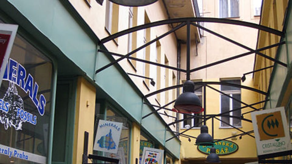 Le passage Hrzán, photo: Enfo, CC BY-SA 3.0 Unported Le passage Hrzán, photo: Enfo, CC BY-SA 3.0 Unported