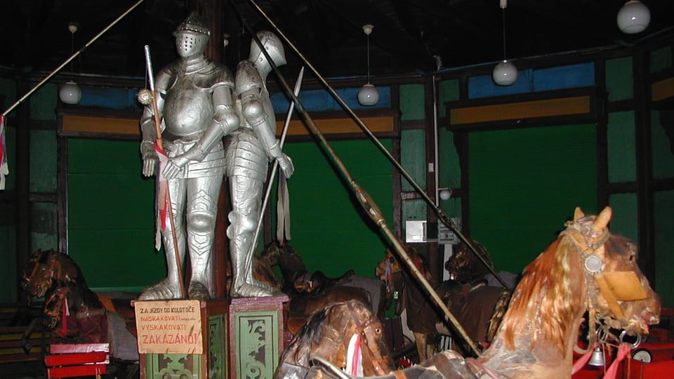 Le carrousel historique de Letná | Photo: Martina Schneibergová,  Radio Prague Int.