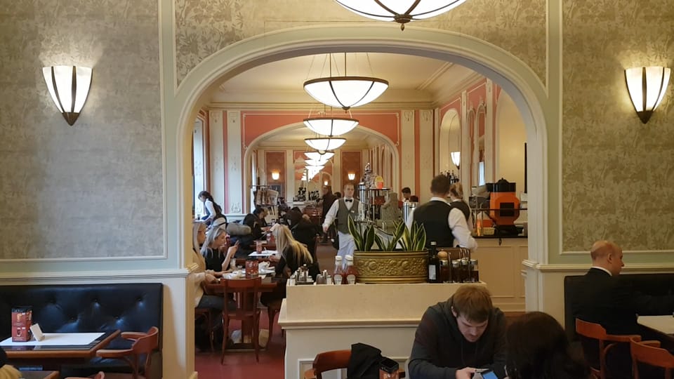 Café Louvre, photo: Ondřej Tomšů Café Louvre, photo: Ondřej Tomšů