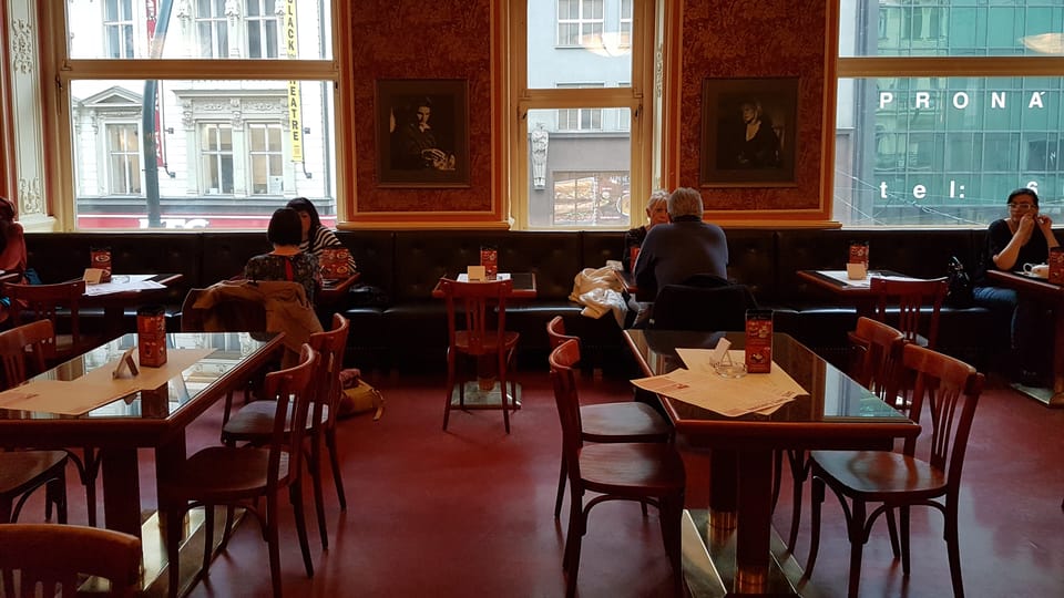 Café Louvre, photo: Ondřej Tomšů Café Louvre, photo: Ondřej Tomšů