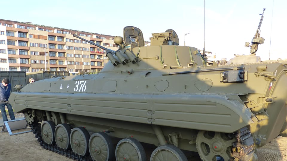 Les véhicules blindés de fabrication soviétique servent encore dans l'armée tchèque, photo: Klára Stejskalová Les véhicules blindés de fabrication soviétique servent encore dans l'armée tchèque, photo: Klára Stejskalová