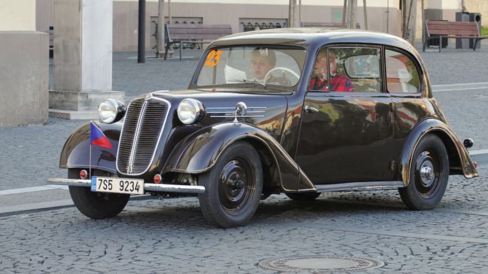 Tatra 57 | Photo: M.Rejha, Wikimedia Commons, CC BY-SA 3.0 Tatra 57 | Photo: M.Rejha, Wikimedia Commons, CC BY-SA 3.0