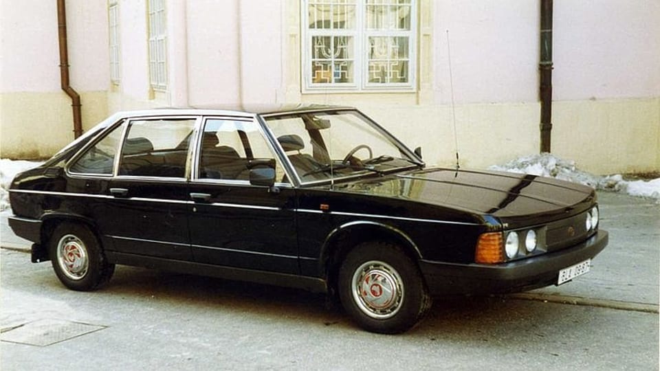 Tatra 613, photo: Felix O, CC BY 2.0 Generic Tatra 613, photo: Felix O, CC BY 2.0 Generic