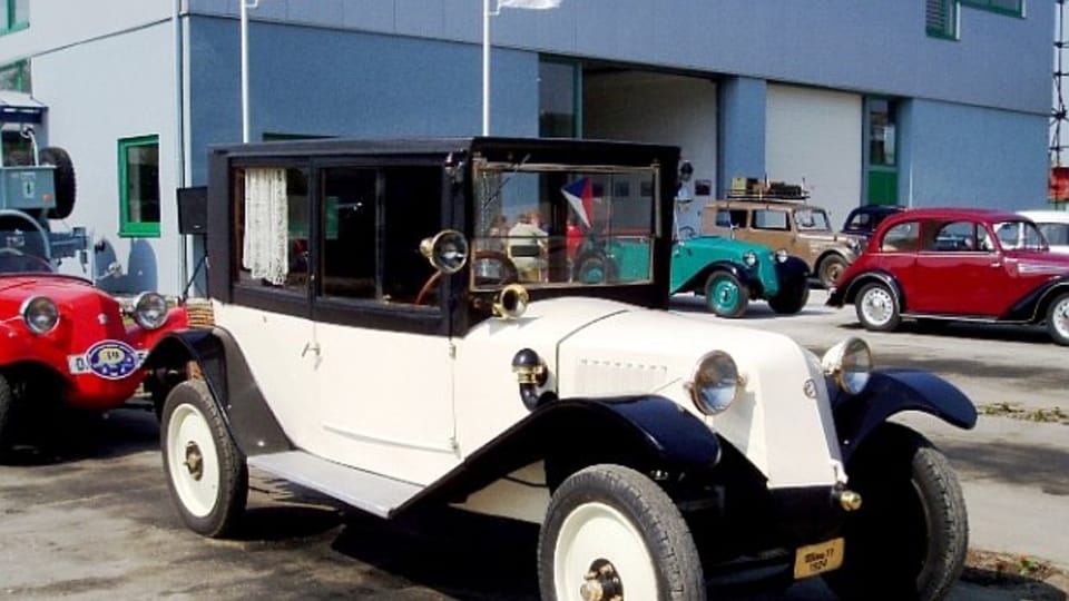 Tatra T11, photo: Ondrej Ertl, CC BY-SA 3.0 Unported Tatra T11, photo: Ondrej Ertl, CC BY-SA 3.0 Unported