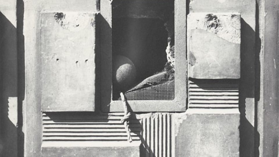 'Dans une maison',  1956