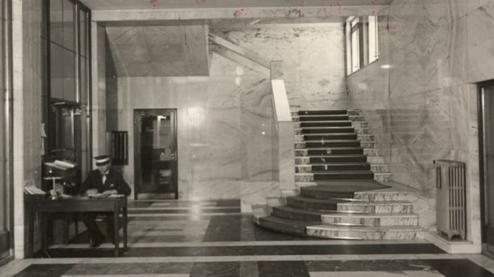 Les changements dans le hall d’entrée du bâtiment principal. Photo: APF ČRo Les changements dans le hall d’entrée du bâtiment principal. Photo: APF ČRo