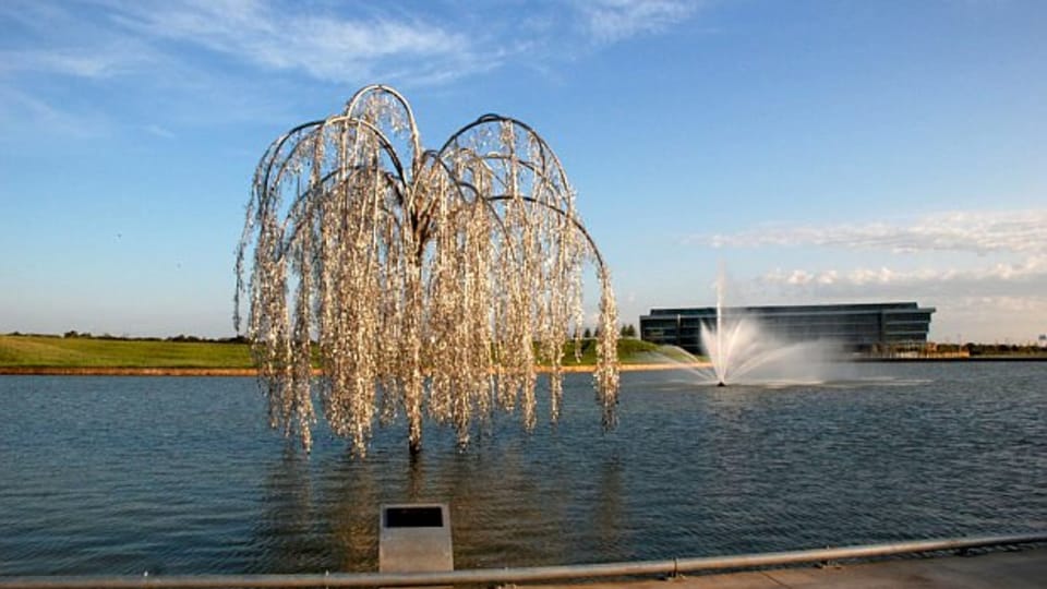 Willow Tree,  photo: caoperrotstudio.com