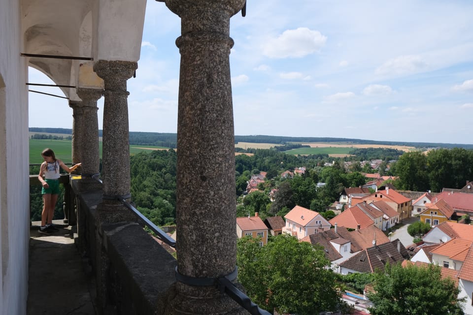 La vue de la tour de l'église Saint-Matthias | Photo: Štěpánka Budková, Radio Prague Int. La vue de la tour de l'église Saint-Matthias | Photo: Štěpánka Budková, Radio Prague Int.