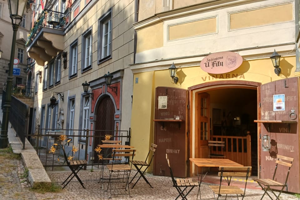 Rue Sněmovní au pied du Château | Photo: Lenka Žižková,  Radio Prague Int.