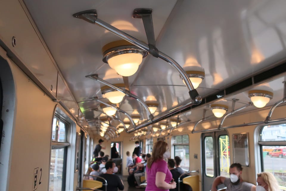 Le voyage par métro historique | Photo: Štěpánka Budková, Radio Prague Int. Le voyage par métro historique | Photo: Štěpánka Budková, Radio Prague Int.