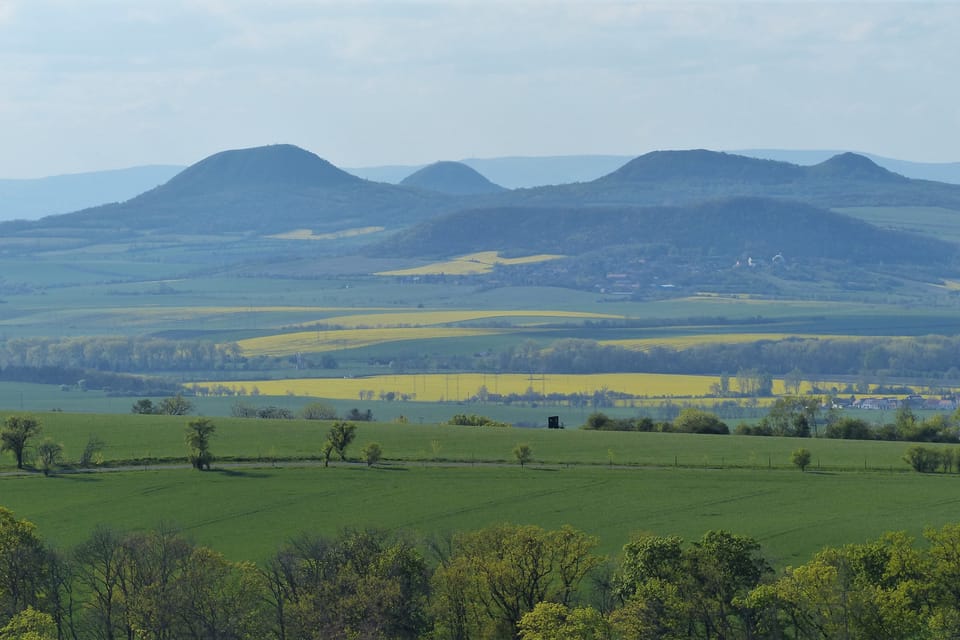 Le paysage de České Středohoří | Photo: Klára Stejskalová, Radio Prague Int. Le paysage de České Středohoří | Photo: Klára Stejskalová, Radio Prague Int.