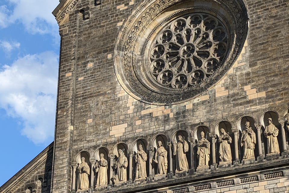 L’église Saints-Cyrille-et-Méthode de Karlín | Photo: Štěpánka Budková, Radio Prague Int. L’église Saints-Cyrille-et-Méthode de Karlín | Photo: Štěpánka Budková, Radio Prague Int.