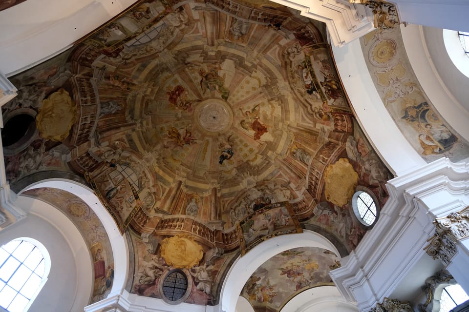 L’église Saint-Jean-Népomucène à Hradčany | Photo: Bohumil Šimčík, Radio Prague Int. L’église Saint-Jean-Népomucène à Hradčany | Photo: Bohumil Šimčík, Radio Prague Int.