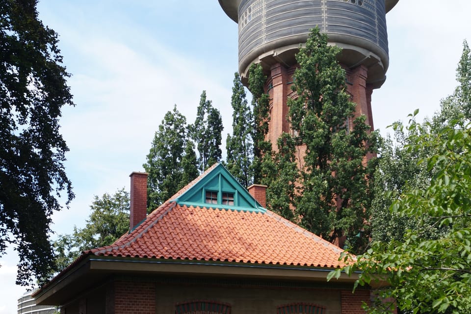 Le château d’eau de Vršovice à Michle | Photo: Miloš Turek, Radio Prague Int. Le château d’eau de Vršovice à Michle | Photo: Miloš Turek, Radio Prague Int.
