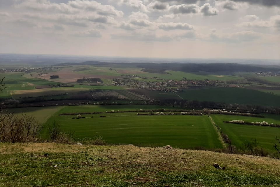 La vue du mont Říp | Photo: Lenka Žižková, Radio Prague Int. La vue du mont Říp | Photo: Lenka Žižková, Radio Prague Int.