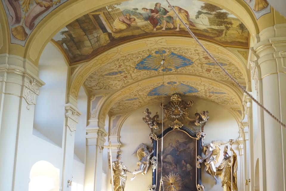 Chapelle Sainte-Trinité et Saint-Wenceslas à Prague-Ďáblice | Photo: Miloš Turek, Radio Prague Int. Chapelle Sainte-Trinité et Saint-Wenceslas à Prague-Ďáblice | Photo: Miloš Turek, Radio Prague Int.