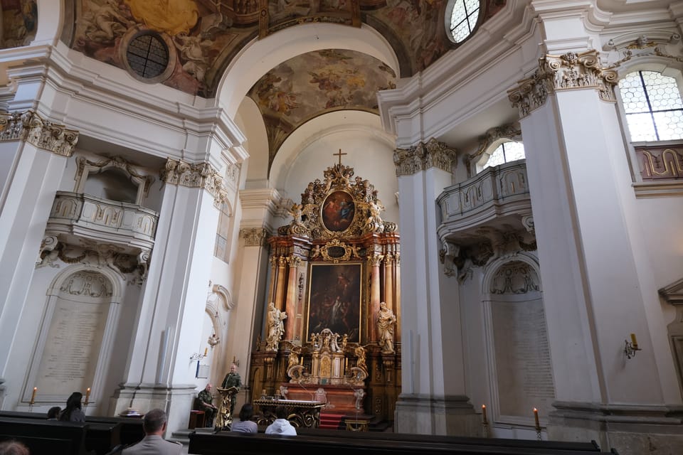 L’église Saint-Jean-Népomucène à Hradčany | Photo: Bohumil Šimčík,  Radio Prague Int.