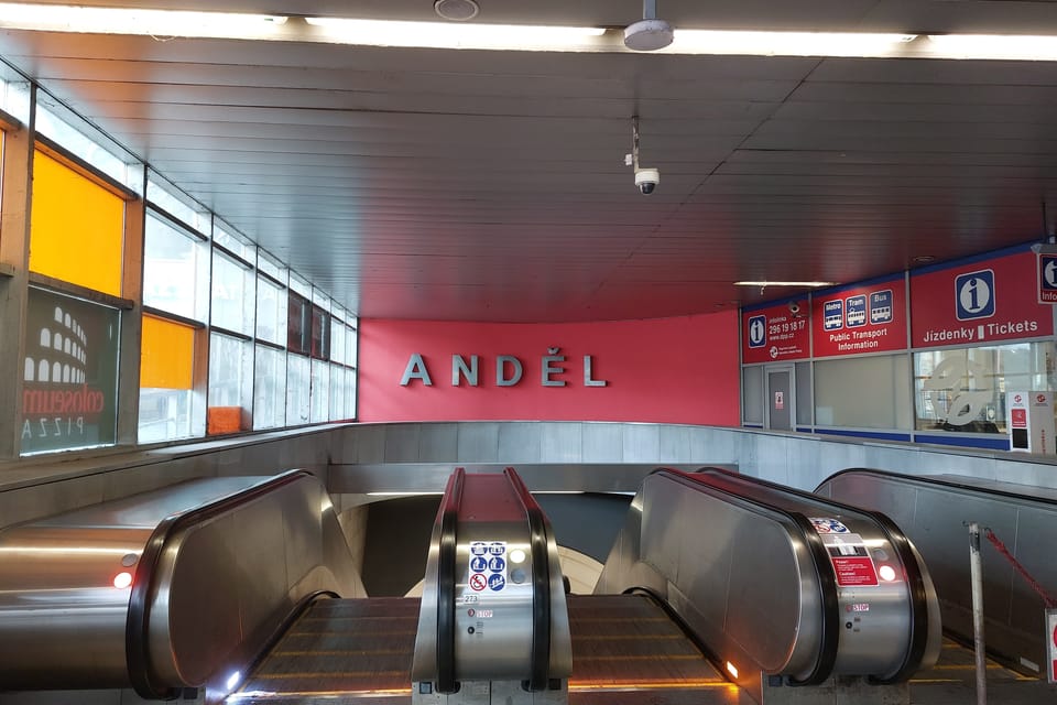 La station de métro Anděl | Photo: Paul-Henri Perrain,  Radio Prague Int.