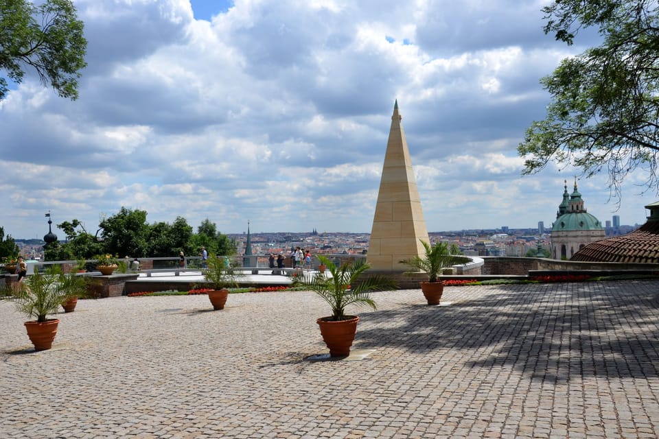 Les Jardins sud du Château de Prague offrent une des plus belles vues sur la ville. | Photo: Jolana Nováková, ČRo Les Jardins sud du Château de Prague offrent une des plus belles vues sur la ville. | Photo: Jolana Nováková, ČRo