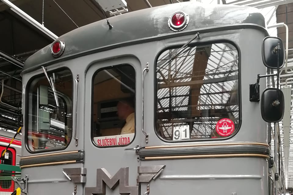 La rame de métro historique au dépôt du métro à Kačerov | Photo: Štěpánka Budková, Radio Prague Int. La rame de métro historique au dépôt du métro à Kačerov | Photo: Štěpánka Budková, Radio Prague Int.