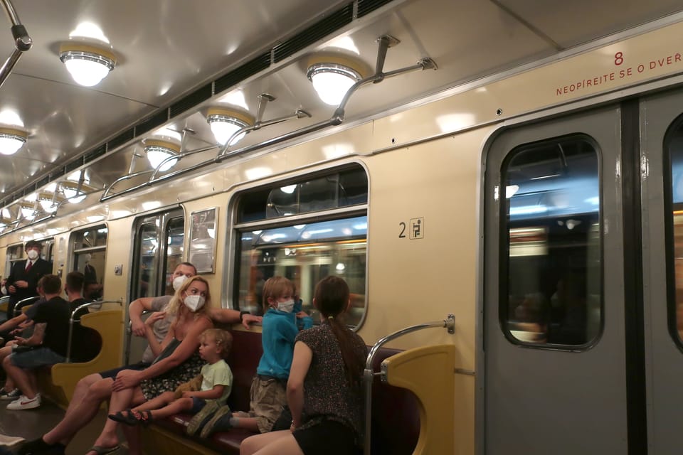 Le voyage par métro historique | Photo: Štěpánka Budková,  Radio Prague Int.