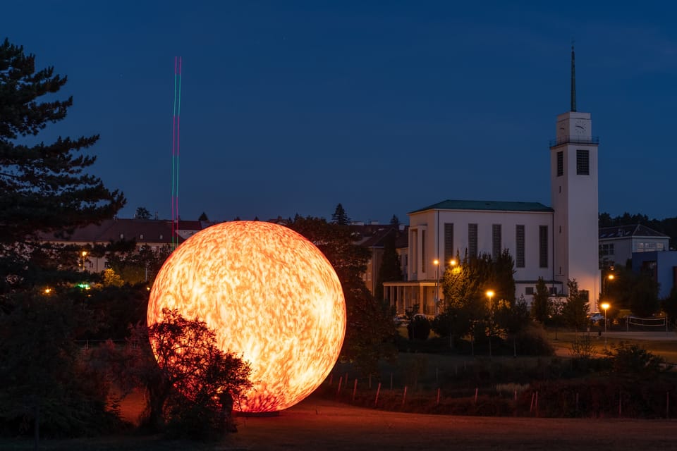 El antiguo cementerio judío de Praga, foto: Štěpánka Budková | Photo: Pavel Gabzdyl, L’observatoire et le planétarium de Brno El antiguo cementerio judío de Praga, foto: Štěpánka Budková | Photo: Pavel Gabzdyl, L’observatoire et le planétarium de Brno